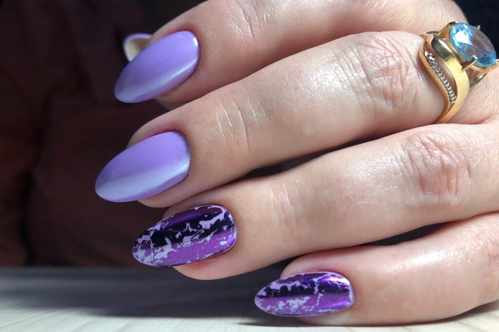 маникюр с фольгой