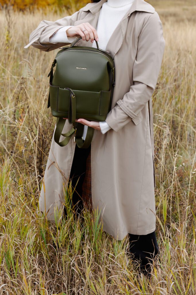 Офисные образы в стиле light-academia: как собрать женственный деловой наряд