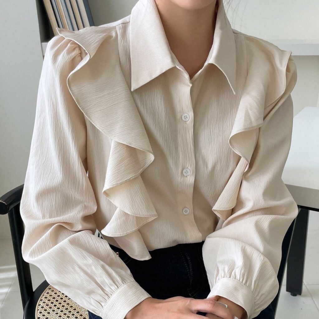 Офисные образы в стиле light-academia: как собрать женственный деловой наряд