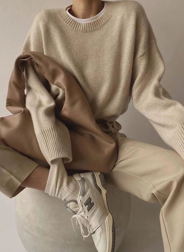 Офисные образы в стиле light-academia: как собрать женственный деловой наряд