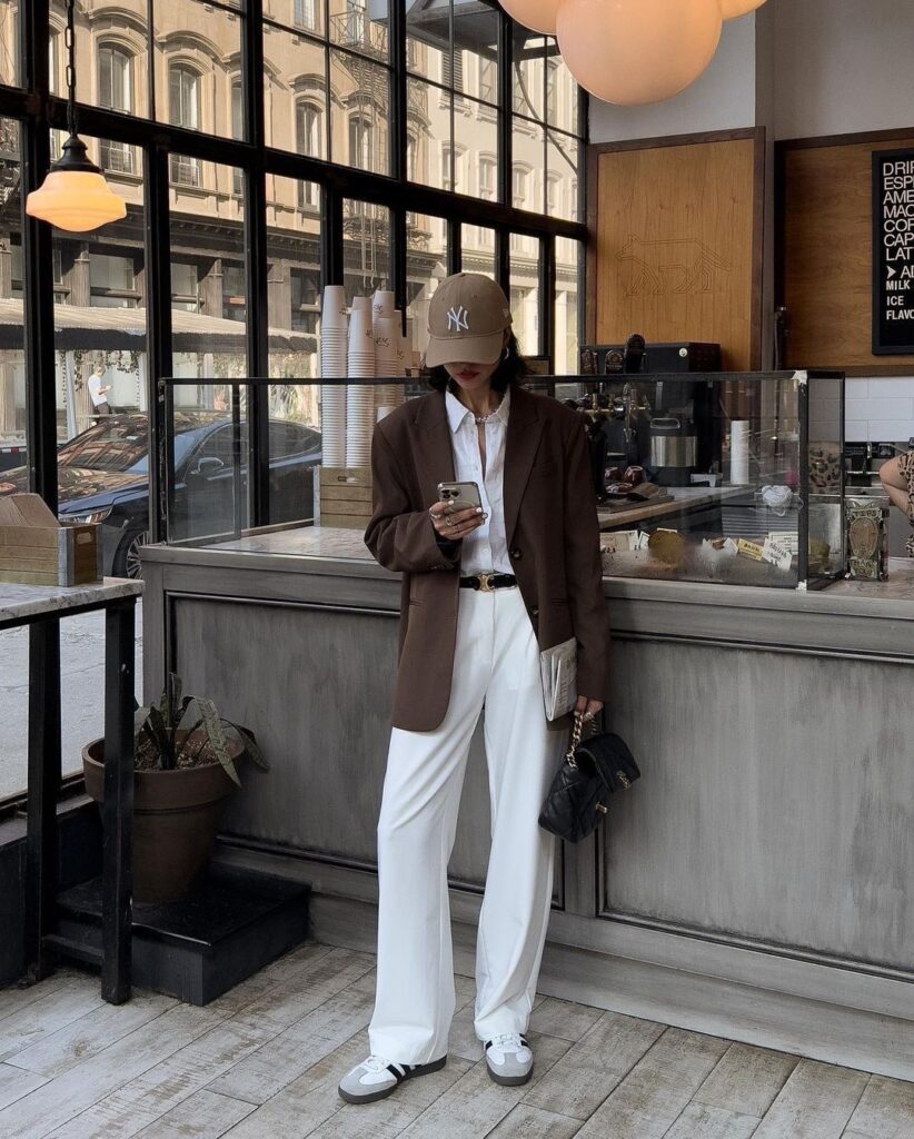 Офисные образы в стиле light-academia: как собрать женственный деловой наряд