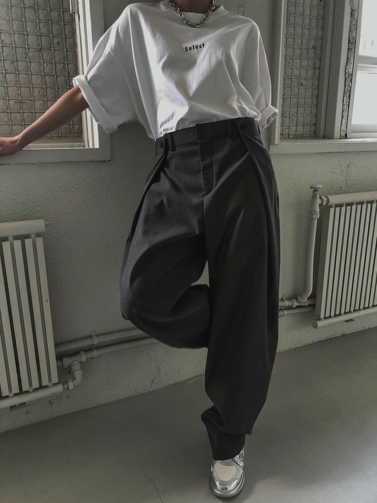 Что носить, кроме джинс: модные брюки и юбки осень-зима 2023-2024