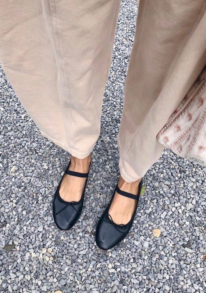 Офисные образы в стиле light-academia: как собрать женственный деловой наряд