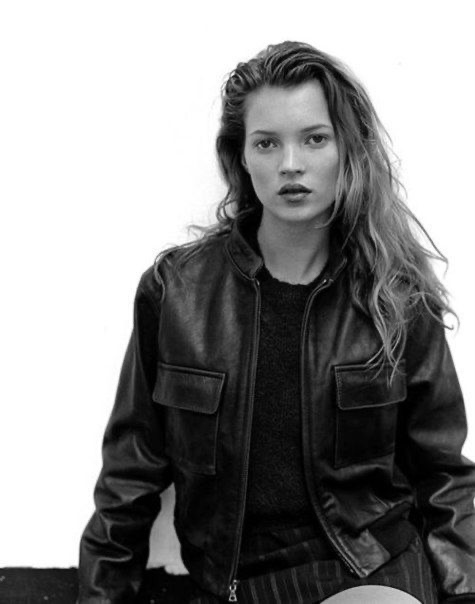 Стиль 90-х: силуэты, особенности и фэшн-иконы