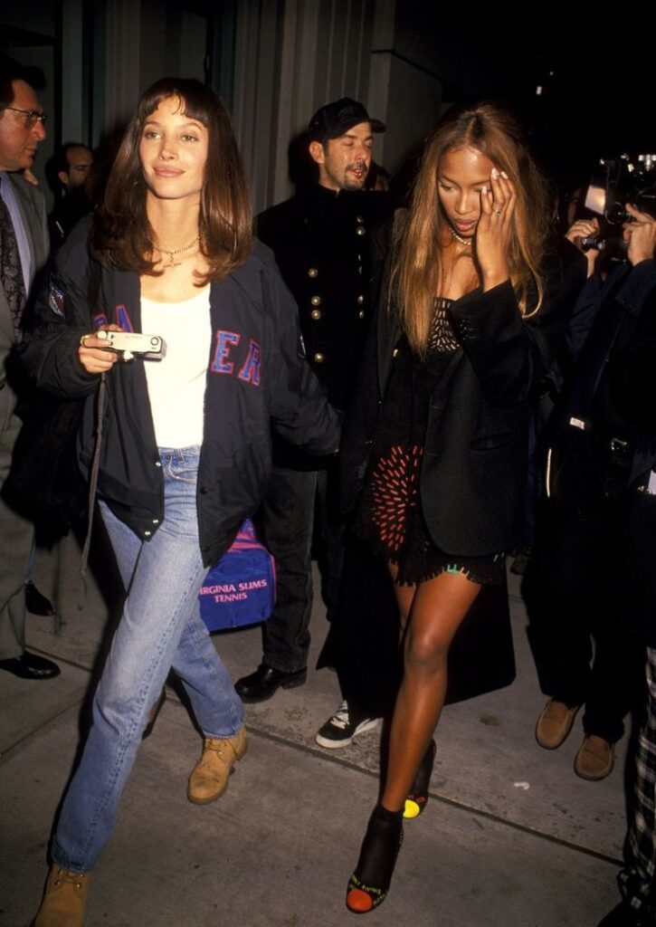 Стиль 90-х: силуэты, особенности и фэшн-иконы